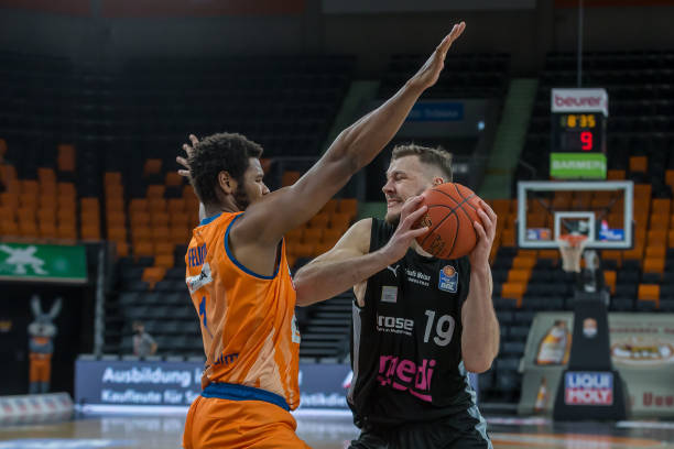 赛季的绝对 赛季的绝对